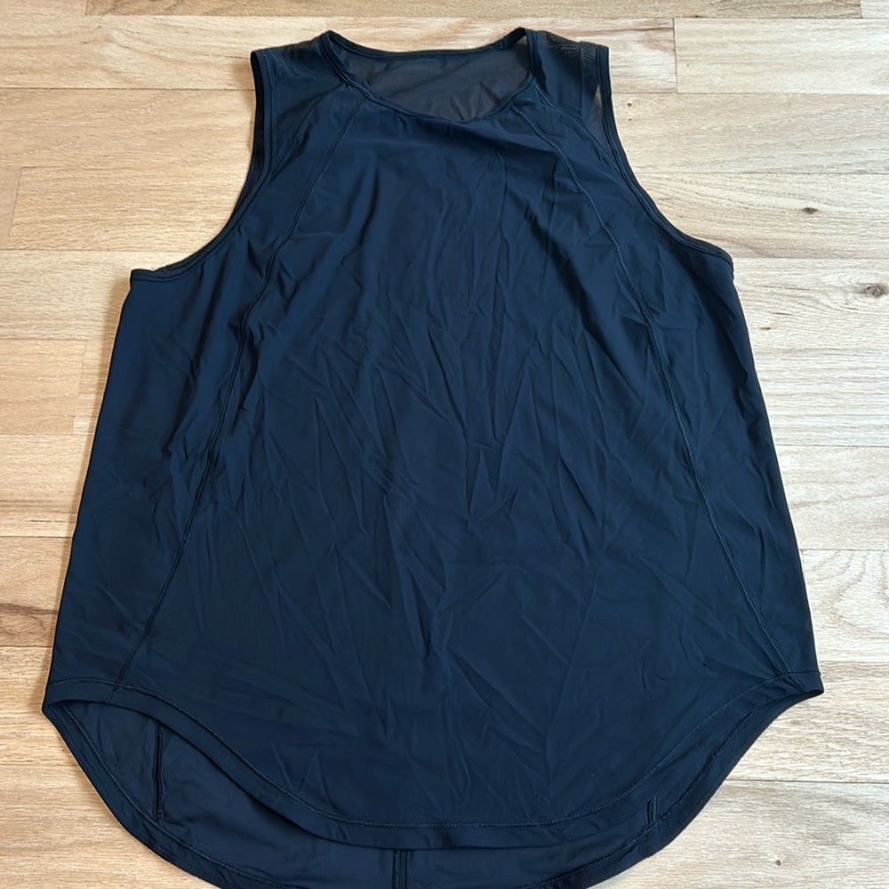 black lululemon sculpt tank top